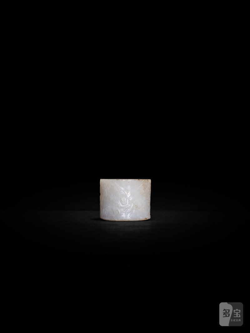清　白玉春宮圖扳指 | A WHITE JADE 'EROTICA' THUMB RING - 图2